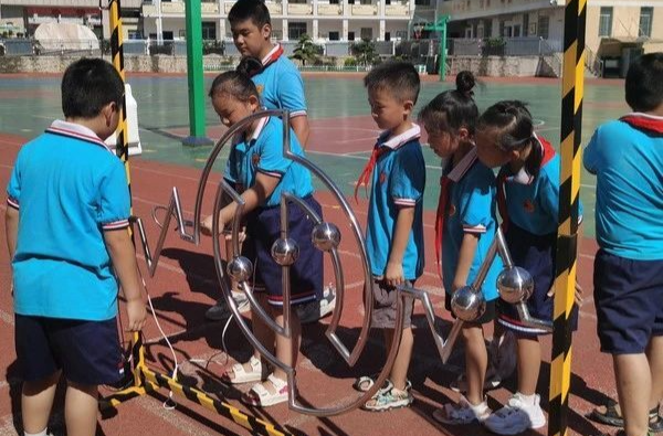 科普活动进校园，向阳学校的学生这么“玩”！