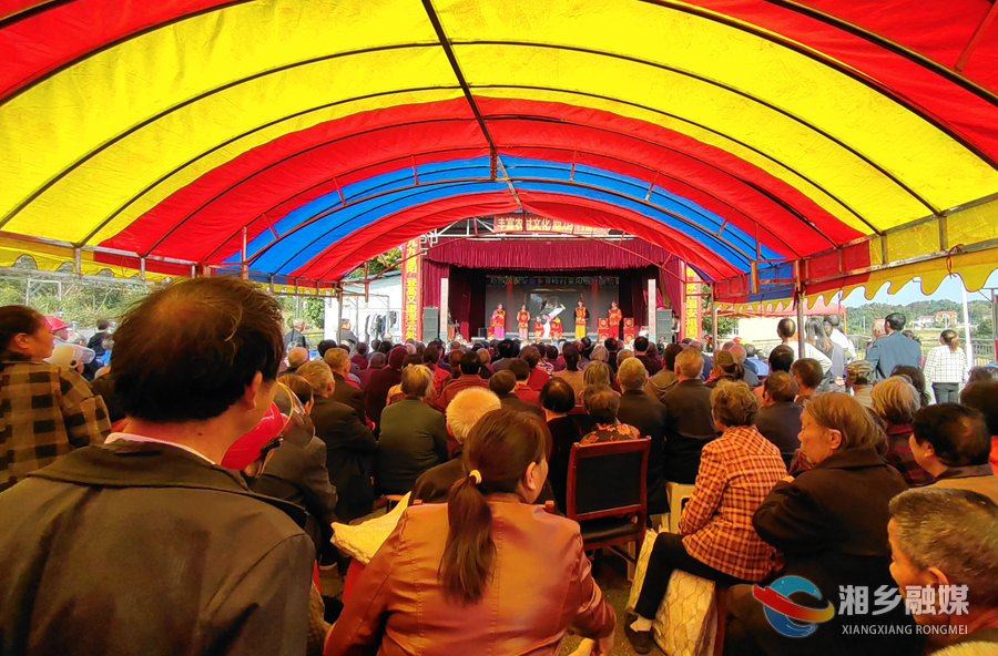 【我们的节日•重阳】金薮乡普岭村：金秋迎重阳 戏曲献温情