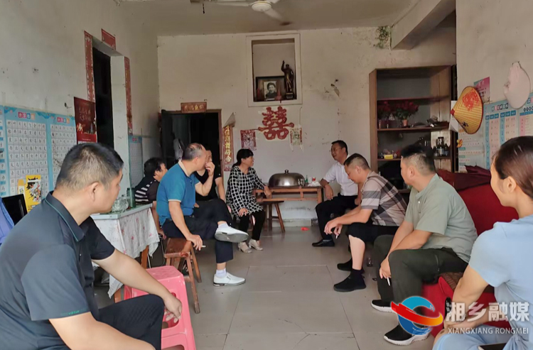 [望春门街道]听民声润民心 人大代表集中走访选民群众