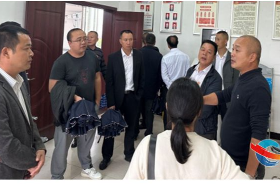 [东郊乡]人大代表互动交流 共谋乡村发展之策