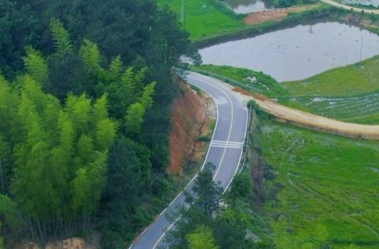 湘乡这条农村公路，获评省级美丽农村路！