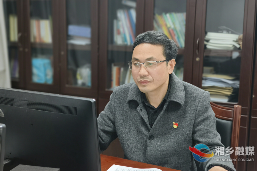 【湘恋英才 携手乡依】彭象华：潜心教研 用心育人