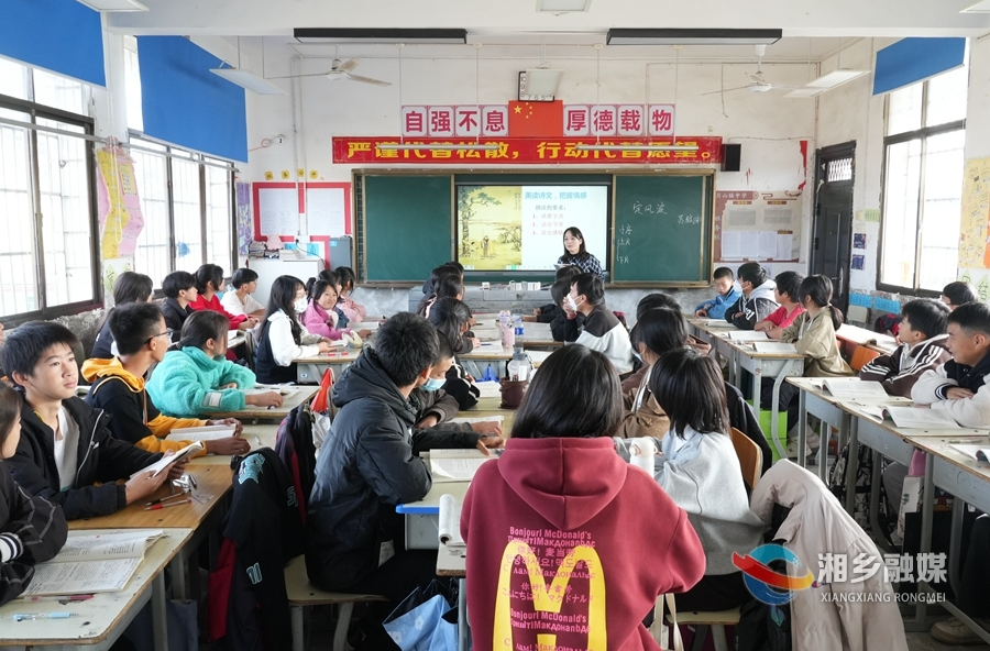 【委员风采】陈锋：教书育人践初心 建言献策显担当