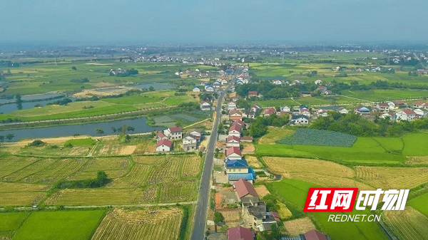 两会快评①：抓紧“第一政绩”，让老百姓过上更好的日子