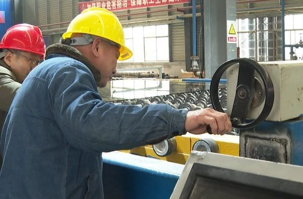 跑出新春“加速度”！湘乡这家企业开足马力赶订单