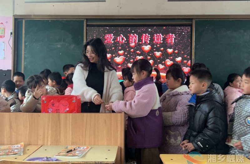 [教育局]学雷锋 献爱心 壶天镇中心小学举行募捐活动