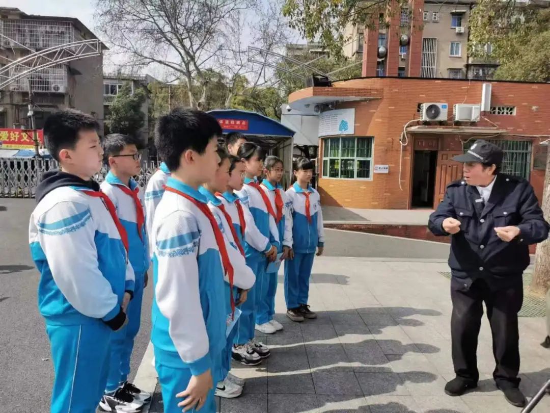 为他投票→守护生命的“湘江卫士”欧阳直宪