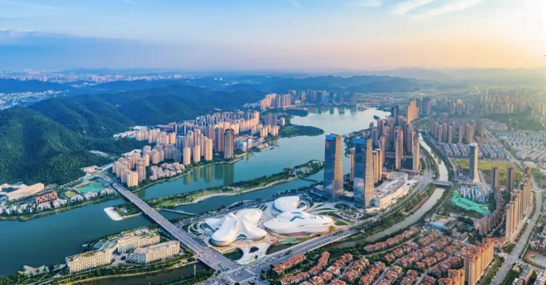 一省一域一脊梁——写在全省热学总书记考察湖南重要讲话精神之际