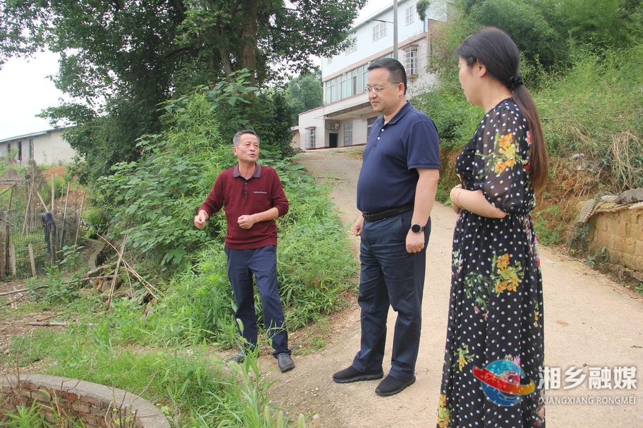郭勇到东郊乡调研农村人居环境整治等工作