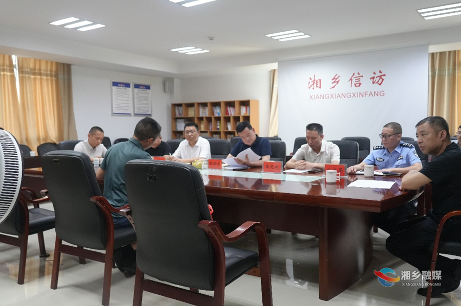 赵新文下访接谈信访群众：用心用情用力做好群众工作