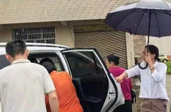 暴雨来袭 | 金石镇干部群众积极开展自救......