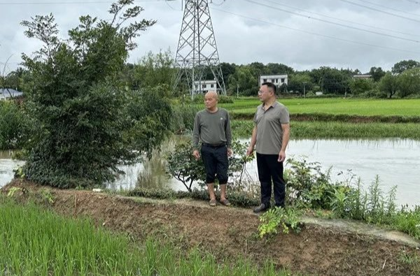 【迎战强降雨】湘乡：农技人员下沉一线 指导灾后田间管理