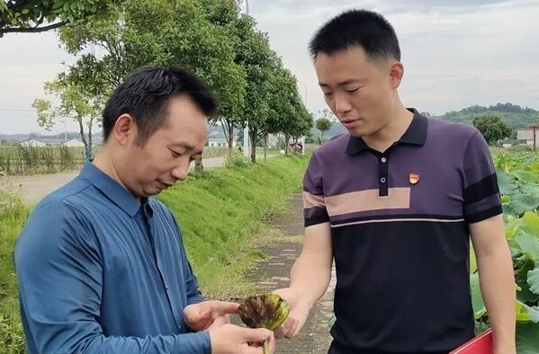 用心用情谋发展！他把“根”扎进湘乡基层，以真心换振兴