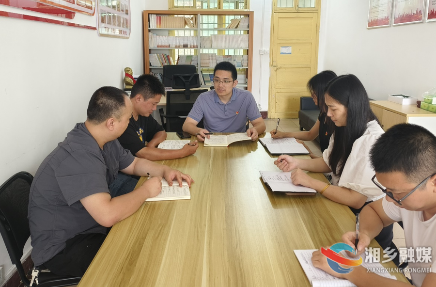 湘乡这位90后专职党务工作者 让青春在基层闪亮