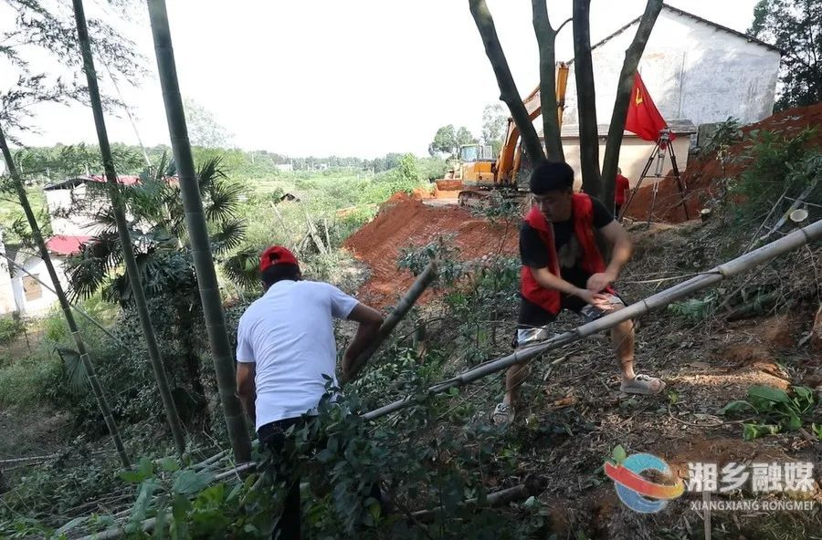 齐上阵！泉塘村党群同心建设家园