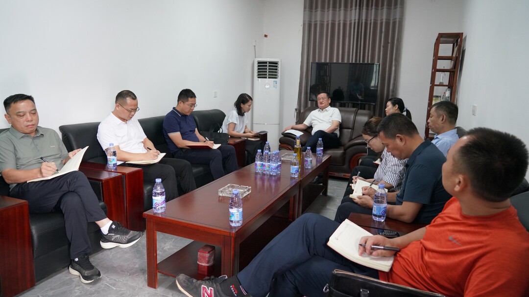 赵新文到联点企业开展“两重”“两新”送解优专项行动