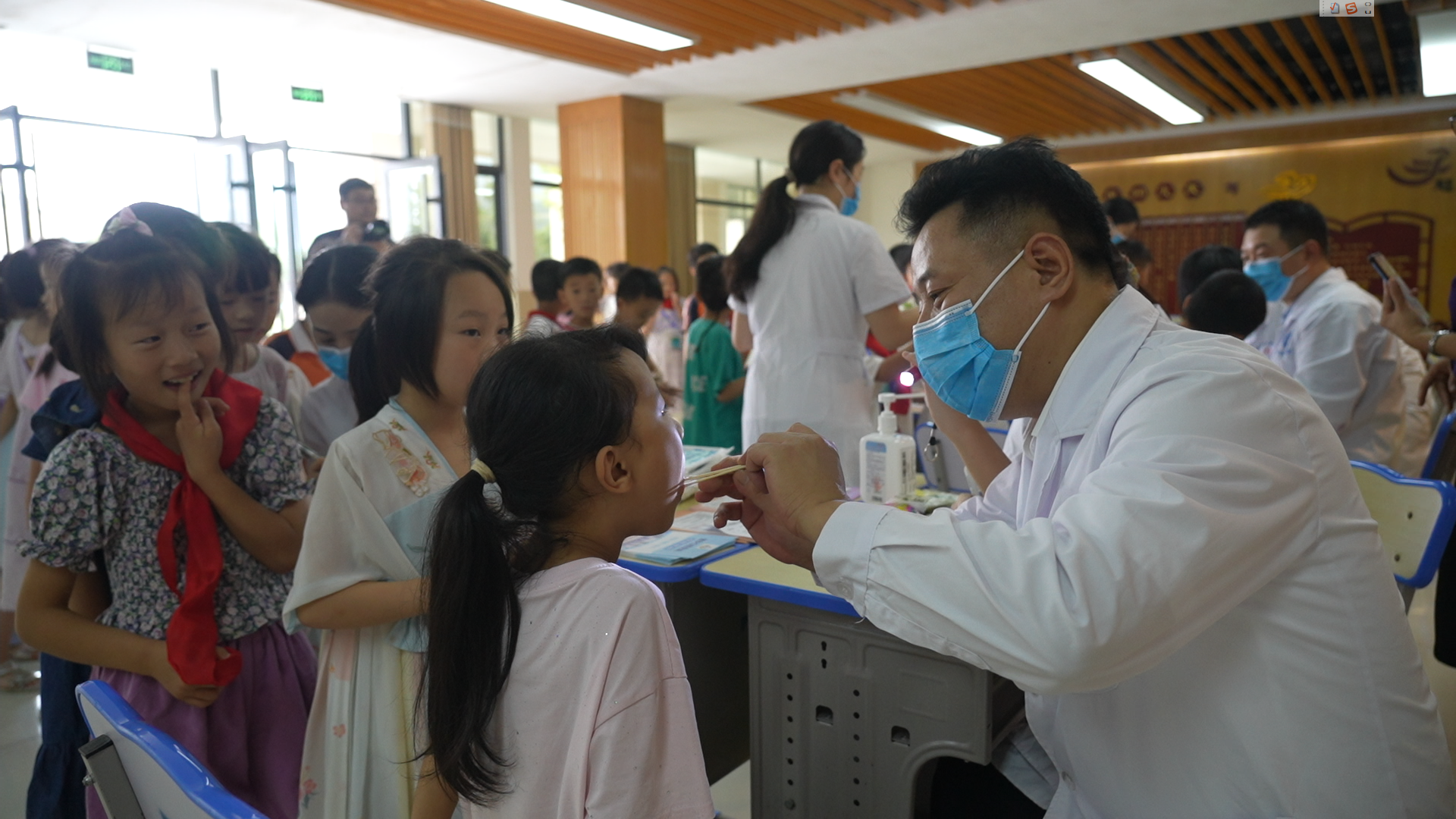 全国爱牙日 | 科普进校园  守护“齿”健康