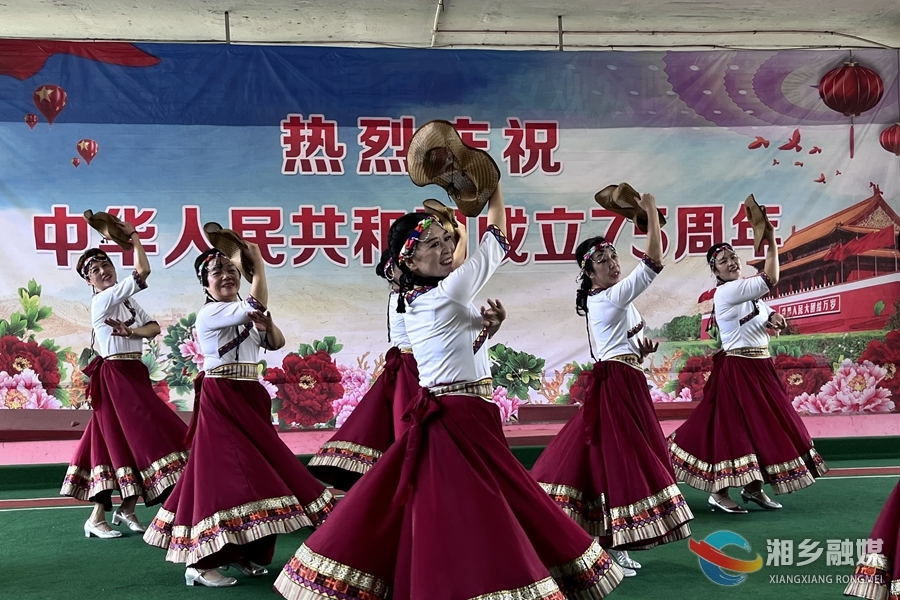 庆国庆｜湘乡离退休干部展风采 迎佳节