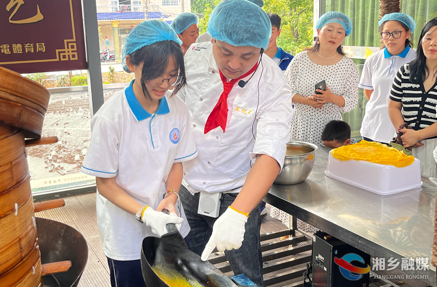 东皋学校：学做非遗美食 品味非遗魅力