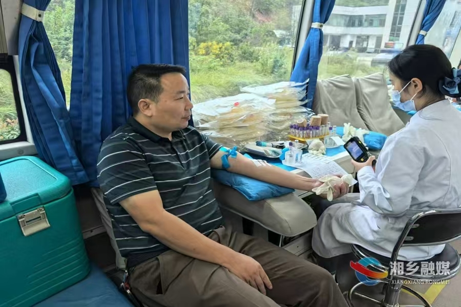 [潭市镇]踊跃义务献血  传递爱心正能量
