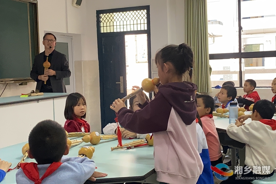 【“湘”村振兴】“快乐合唱3+1——乡村中小学合唱艺术推广”公益项目落地月山镇龙洞学校