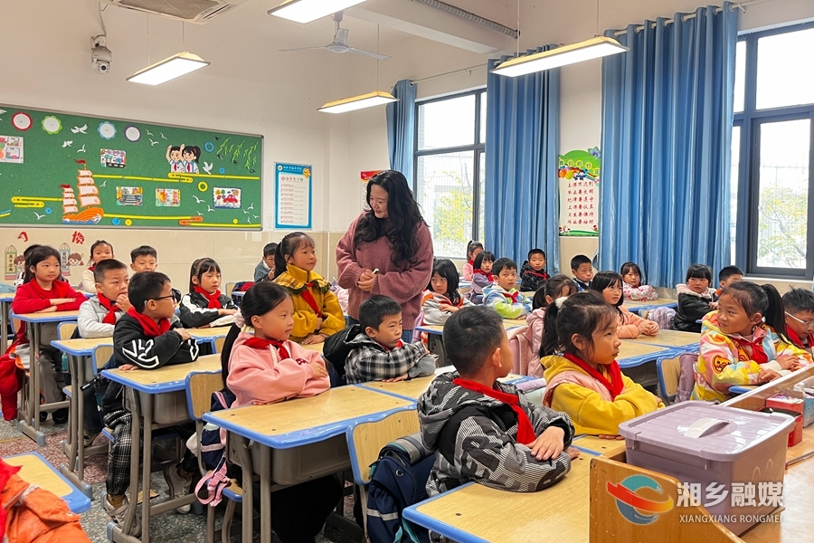 湘乡起凤学校：以教研为引领 提升教育质量