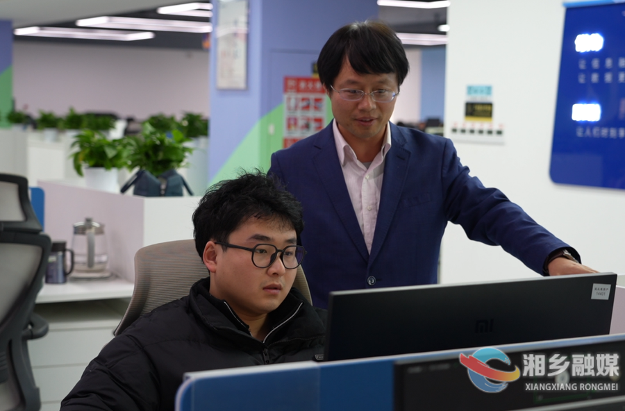 【委员风采】赵艳兴：深耕“数字”蓝海 助力家乡发展