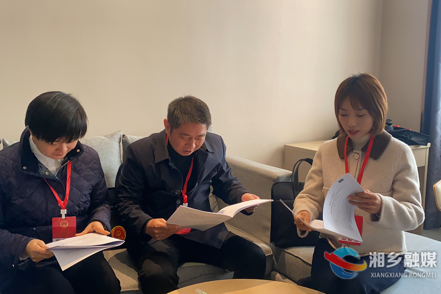 【两会声音】怀揣民意献良策 市人大代表陆续报到