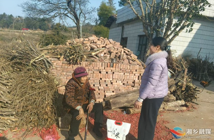 [总工会]走访慰问显真情 联点帮扶暖人心