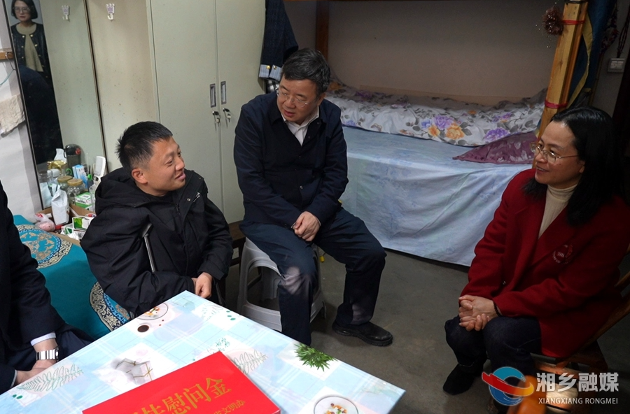 省委宣传部、省文明办看望慰问“中国好人”廖红