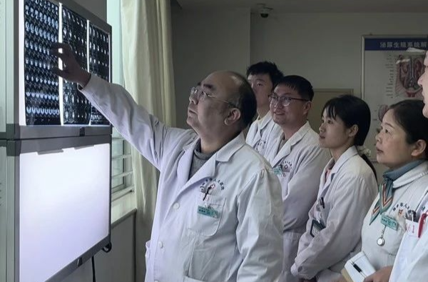 深耕二十余载！湘乡这位专家的微创技术让结石不再“结实”