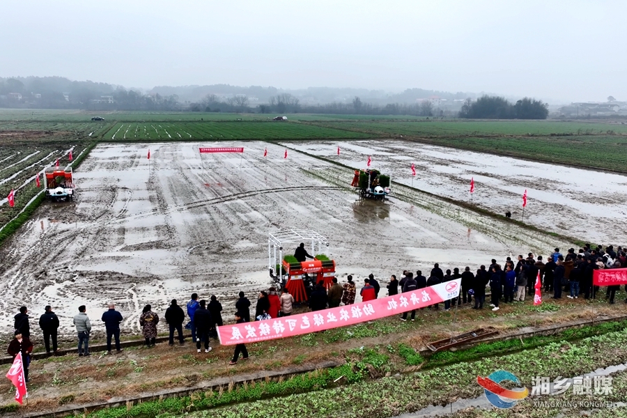 【春好正是耕种时】“农机演示+安全教育”护航春耕生产