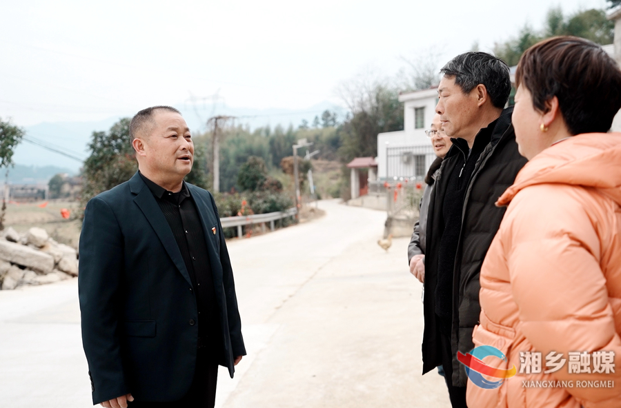 【我们这些年】减负松绑 让基层干部“轻装上阵”