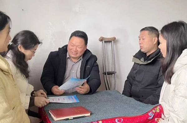 湘乡“敲门行动”送岗位，精准服务超暖心