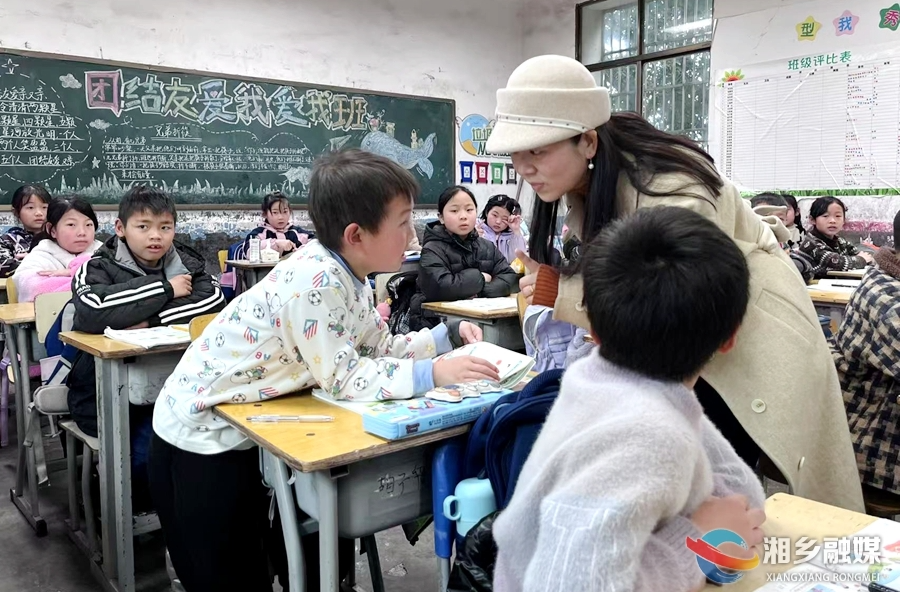 湖南省“最美志愿者”李荣华：十一载助学路 为困难学子点亮希望