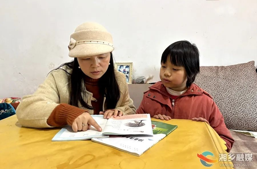 十一载助学路！湘乡的她用爱为困难学子点亮希望