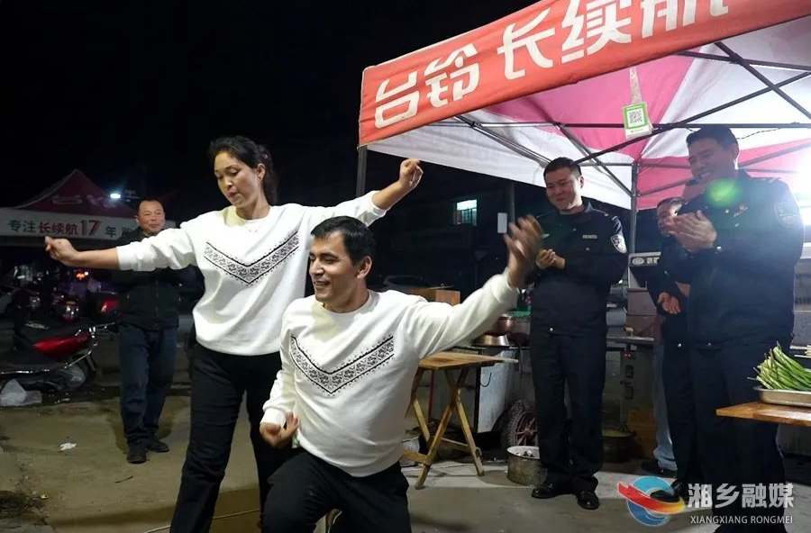 新疆商户羊肉串被“顺” 湘乡警方“神速”找回