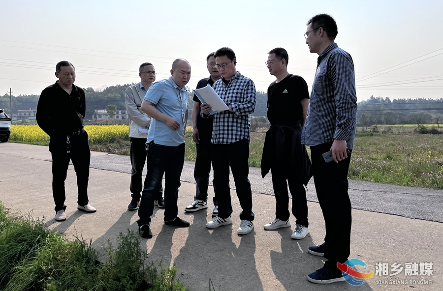 湘潭市农业农村局来湘乡检查指导绿肥生产工作