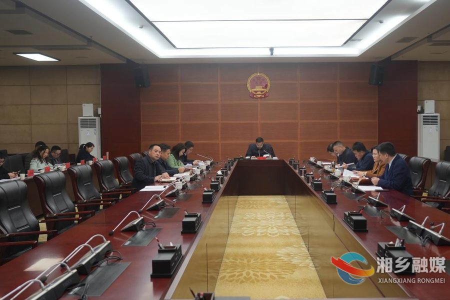 市政府党组理论学习中心组开展3月份集体学习