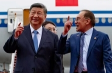 安瓦尔总理在社交媒体上发了一段中文歌