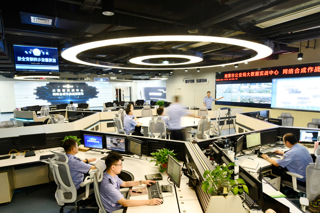 传承红色基因 铸就平安莲城——CCTV12《平安中国》融媒体行动走进湘潭，探寻平安建设的“创新密码”