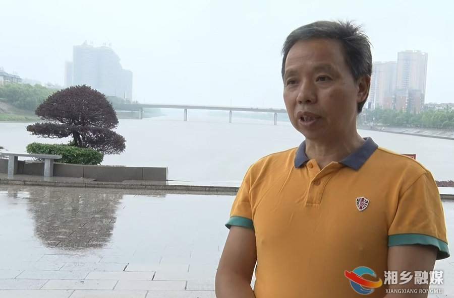 【凡人善举】六旬泳者勇救八旬溺水老人