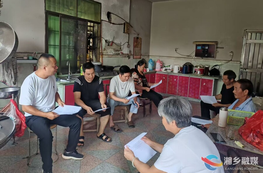 【我爱湘乡我的家 文明乡风看我村】合兴村：扫帚“扫”出文明新气象