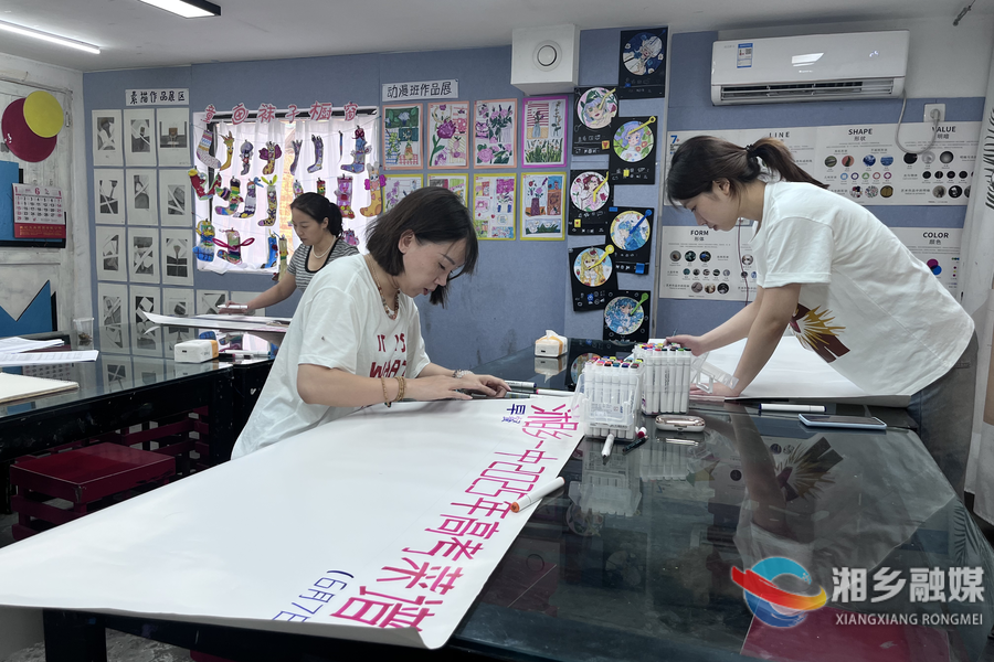 2025年高考 | “食”力打气！高三教师手写“高考必胜菜谱”
