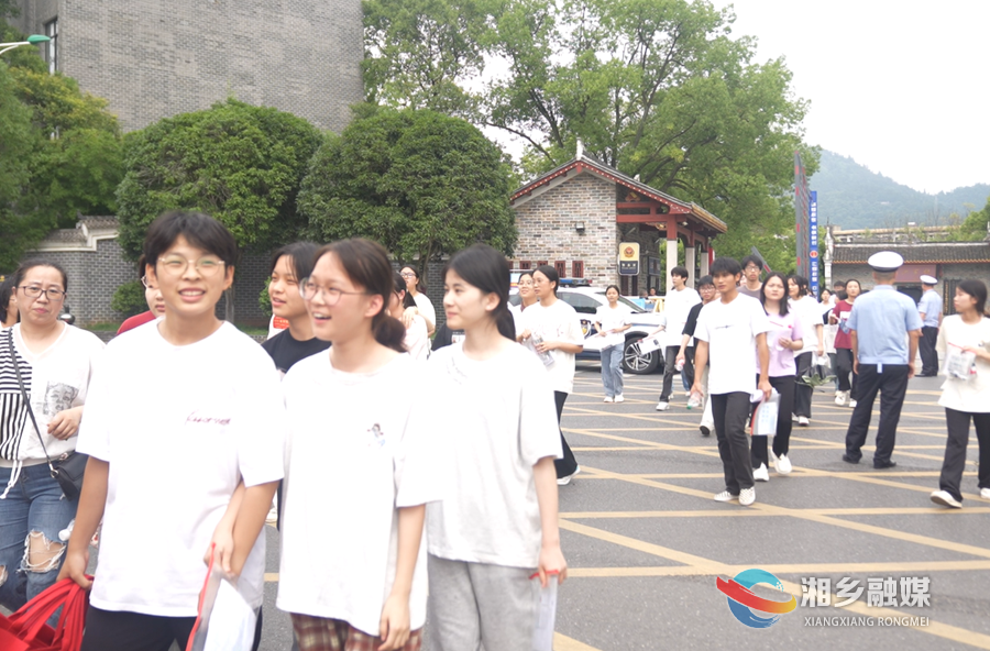 2025年高考落幕：少年乘风起，未来皆可期！