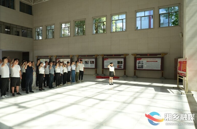 汲取奋进力量！市融媒体中心开展主题党日活动