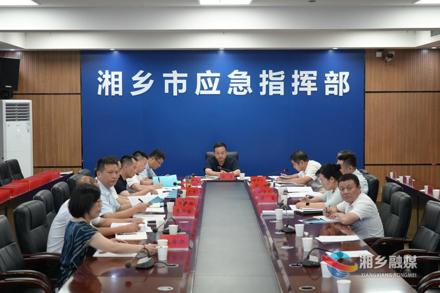市人民政府党组理论学习中心组开展集体学习