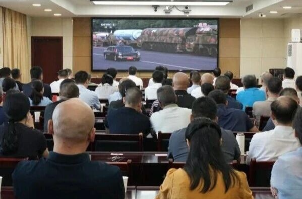 铭记历史，传承薪火！湘乡组织集中观看纪念中国人民抗日战争暨世界反法西斯战争胜利80周年大会