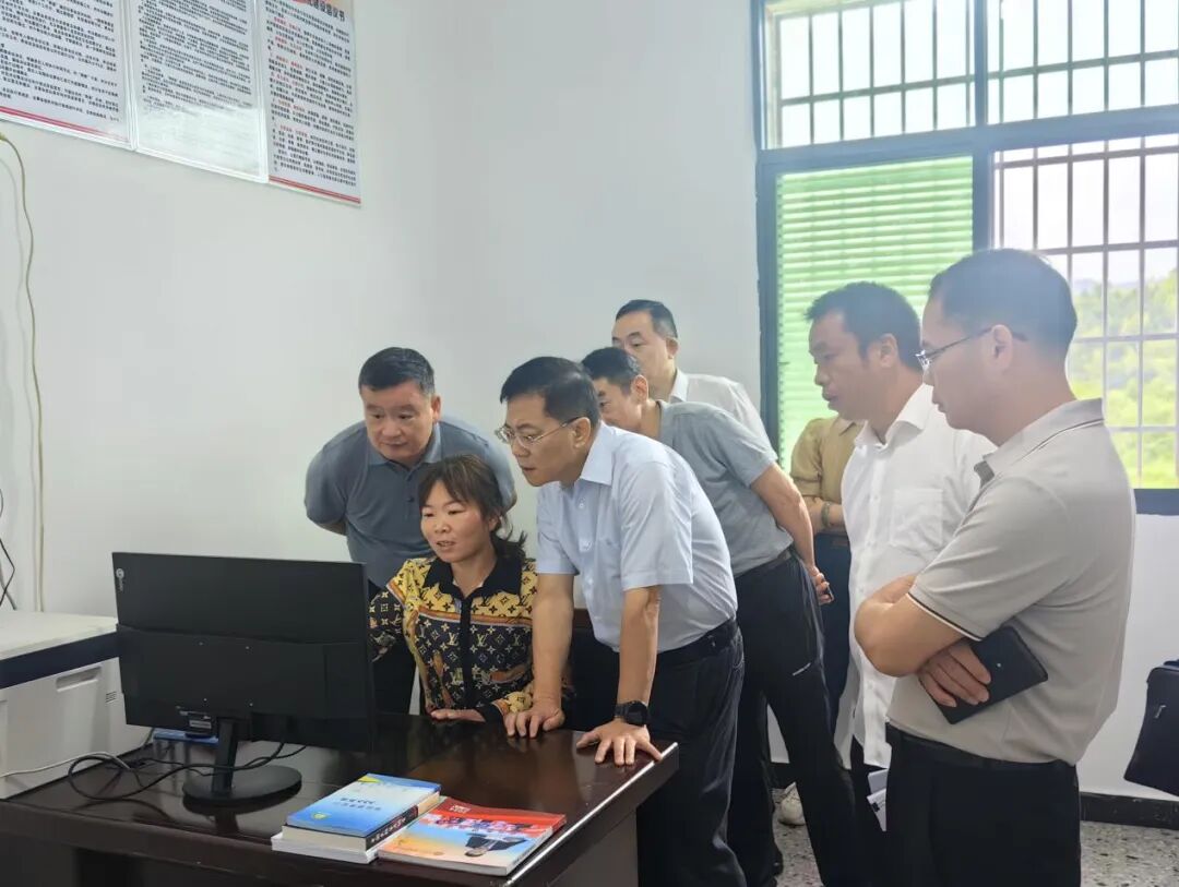 陈文浩赴湘乡市调研综合改革试点工作