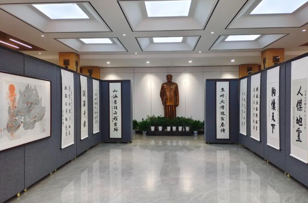 笔墨蕴情贺校庆！速来围观湘乡东山学校这场书画摄影作品展